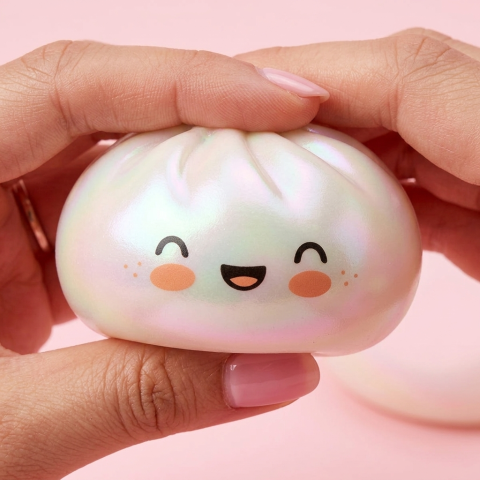 White Cloud Dumpling Squishy — slow-rise effect, the foam springs back slowly